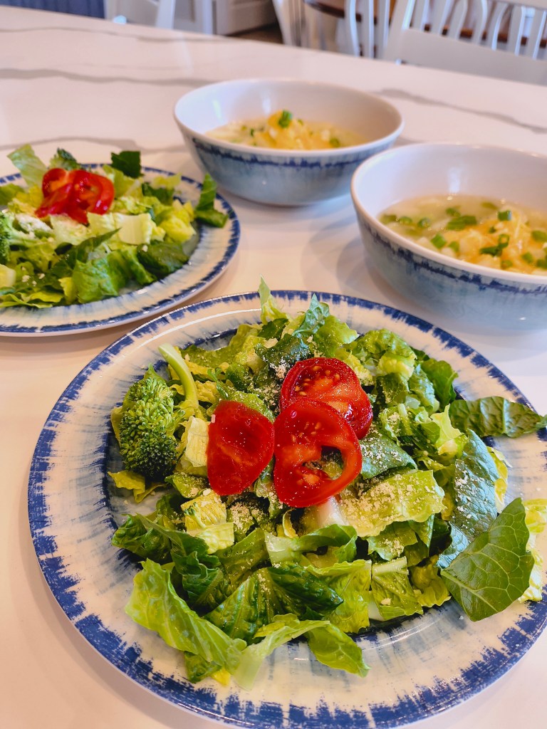 Melamine 12 Piece Dinnerware Set Light Blue Cracked Ice Pattern.
https://amzn.to/4id7uuY
Paid Link.