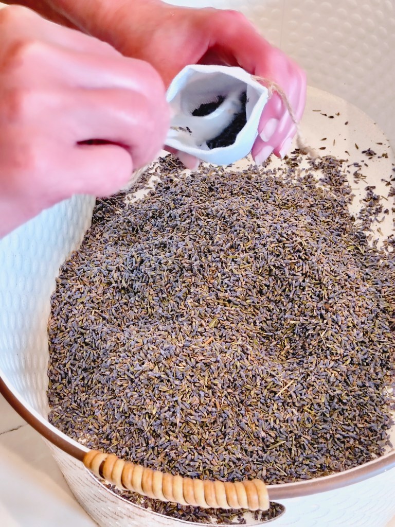 Vacuum Packaged Dried Lavender Flowers for Sachets from Amazon.
https://amzn.to/45j7OFg
acrossthelake.blog