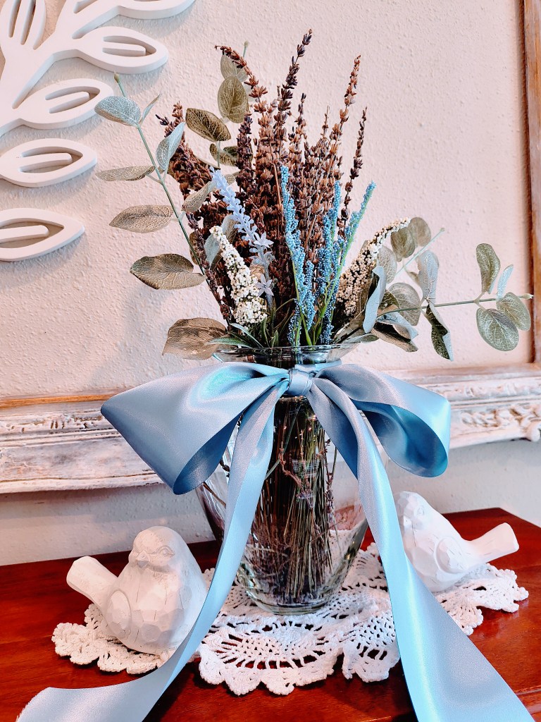 Dried lavender flower bouquet.  Dried lavender from Amazon.
https://amzn.to/4kkdWBs
acrossthelake.blog