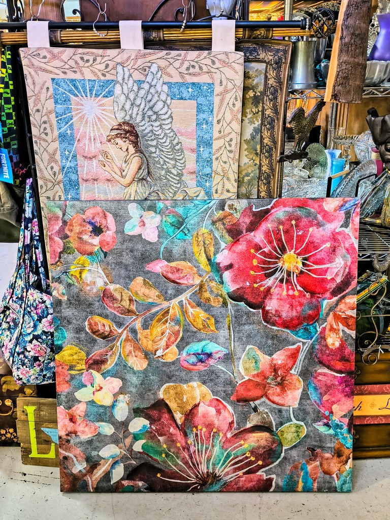 Home decor at Yesterday's Treasures.
acrossthelake.blog