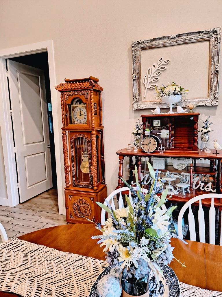 Places for the new floral arrangements at Royalview.
acrossthelake.blog