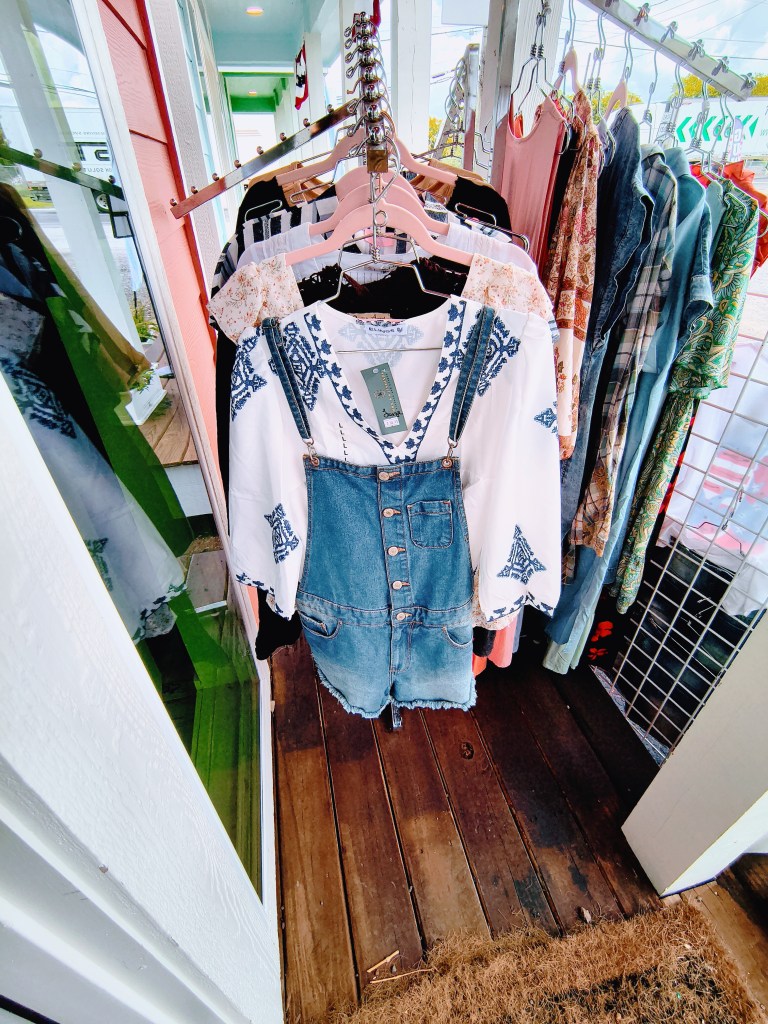 Boutique fashion at Mrs. K's Findings in New Waverly, Texas.
acrossthelake.blog