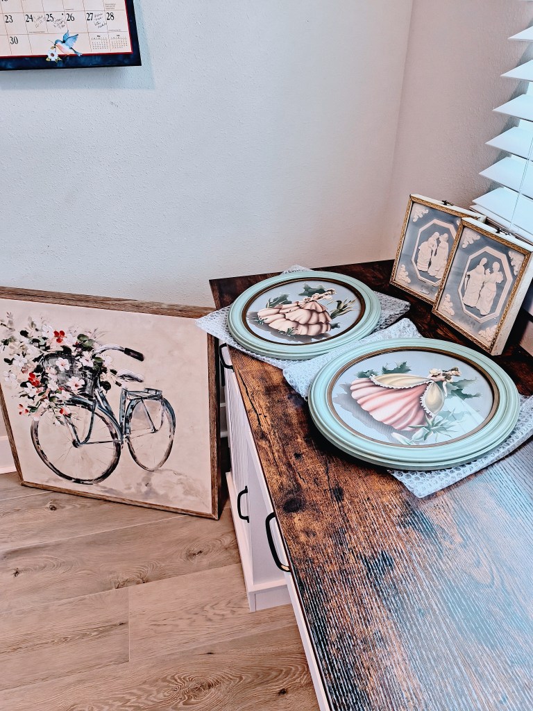 Getting ready to set up the office at Royalview.
acrossthelake.blog