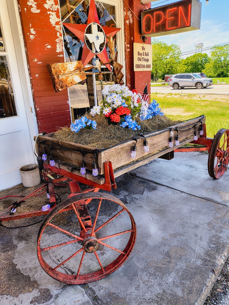 New Waverly Antiques and Collectibles.
acrossthelake.blog