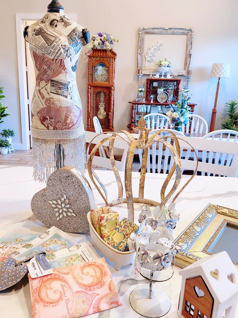 Vintage items found at Sweet Magnolia Emporium inside Rosey Opals Collective Market in New Waverly, TX.
https://www.instagram.com/sweetmagnoliaemporium/
acrossthelake.blog