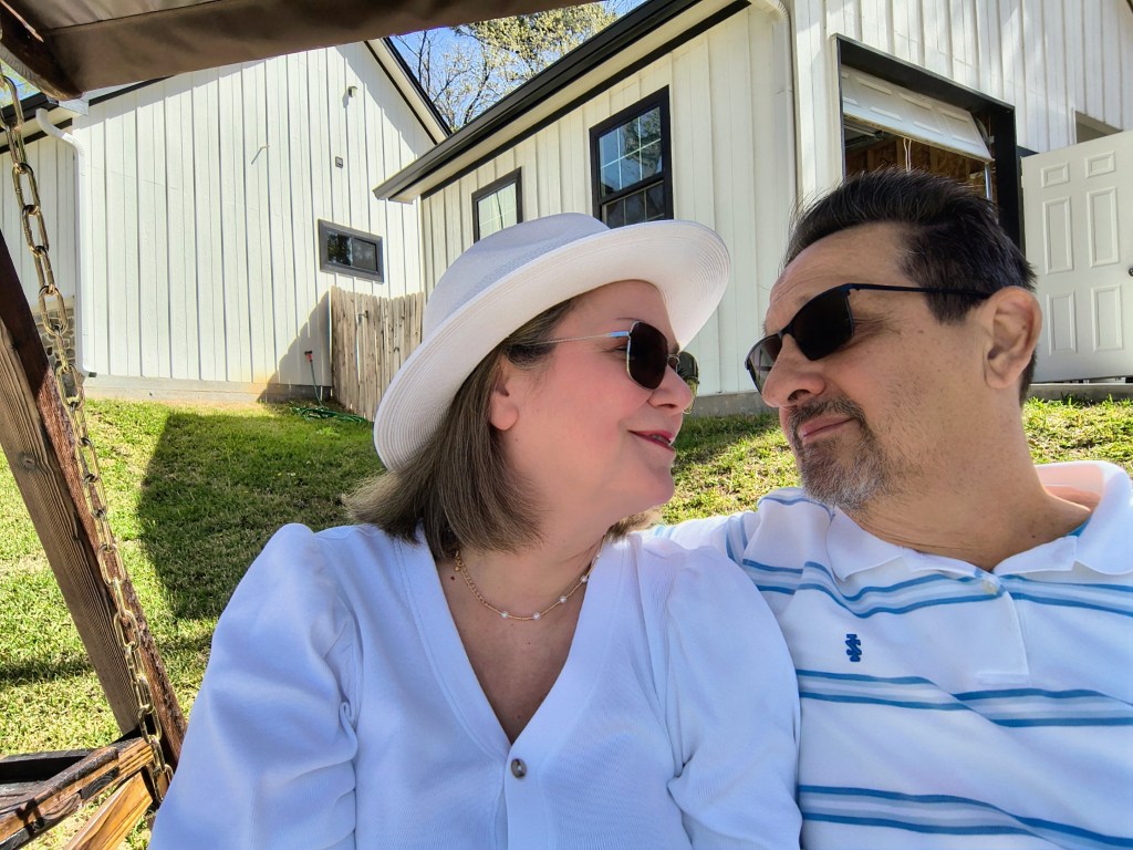 Johanna and Willie of acrossthelake.blog