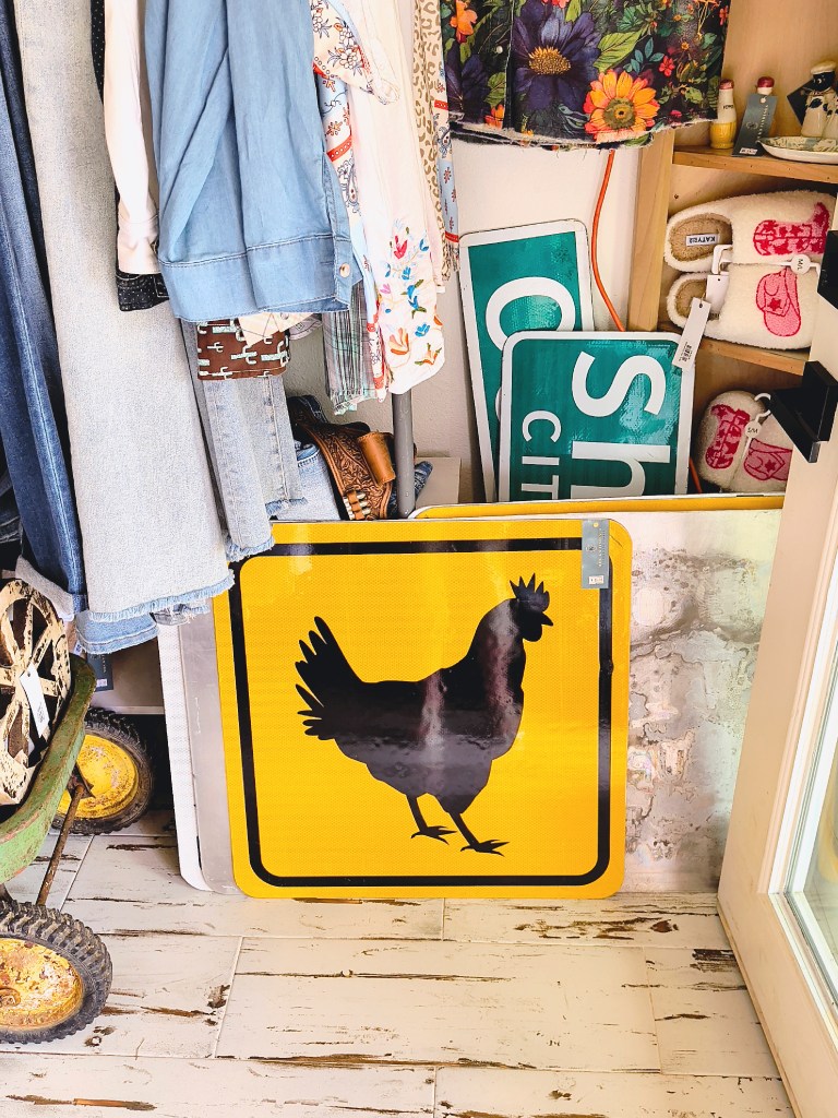 Chicken sign at Mrs. K's Findings in New Waverly, Texas.
acrossthelake.blog