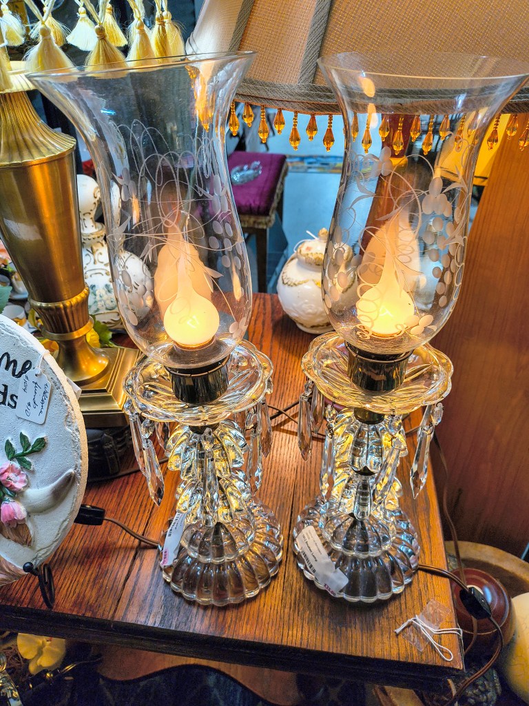 Vintage style lamps at Yesterday's Treasure in Willis, TX.
acrossthelake.blog